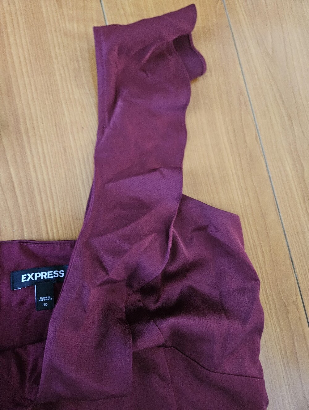 Express DEEP Burgundy Ruffle High-Low Satin Dress Sz Size 10 - Picture 13 of 16